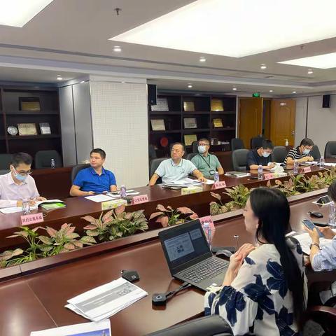 公共交通局研究推进智能网联汽车道路客运管理有关工作