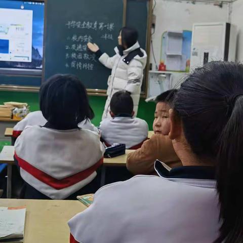 开学安全教育第一课——殷都区安丰乡木厂屯小学
