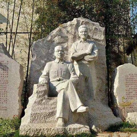 寻访先锋人物，学习先锋事迹——记环城二小二7班中队实践活动