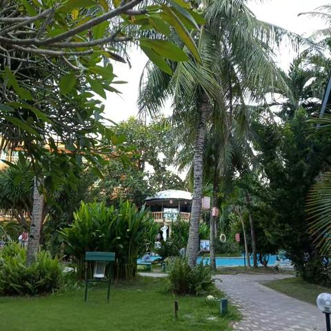 阳光 沙滩 蓝色大海带给人们的那种喜悦 赏识 悠闲心情一语难表......🌷🌷🌷🌷🌷🌷