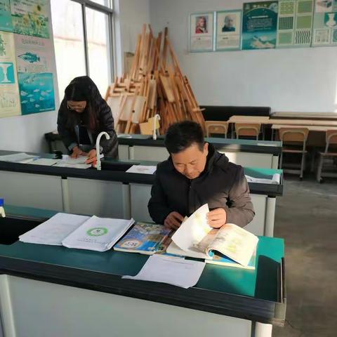 立足常规抓教学，深入检查促提升----记白石完小第五次教学常规检查