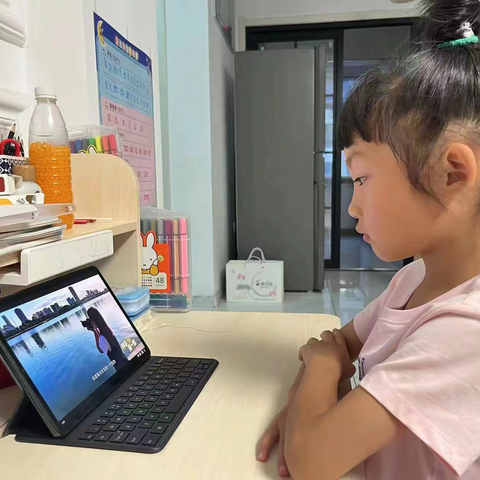 快乐成长 德育护航 ---二中东校区开展德育活动周系列活动