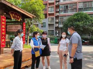 武汉以我为荣  龙阳新村社区开展“下基层，察民意，解民忧，暖民心”关爱高龄老人 夏季送清凉活动