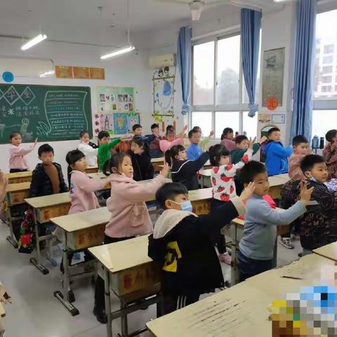 新郑市新村镇新村完全小学一年级“童心飞扬”特色课程