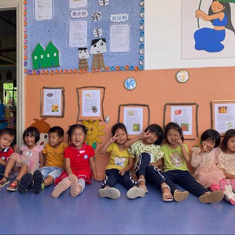 芒市遮放镇弄坎恩慧幼儿园2021年————中一班之丰富多彩的十月份