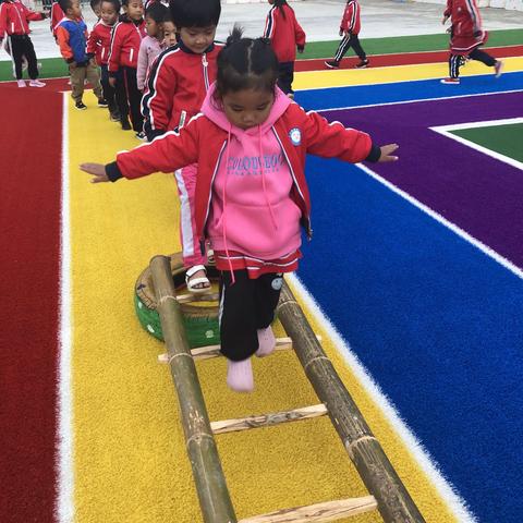 弄坎恩慧幼儿园小一班（12）周，快乐篇