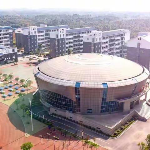 “宝剑锋从磨砺出，梅花香自苦寒来”