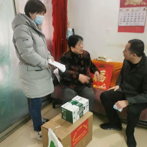 走访慰问话真情，真情关爱聚民心