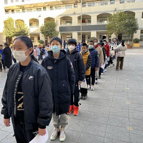 核酸检测除隐患，全面消杀筑安全——暨丛台区实验小学春季开学准备工作