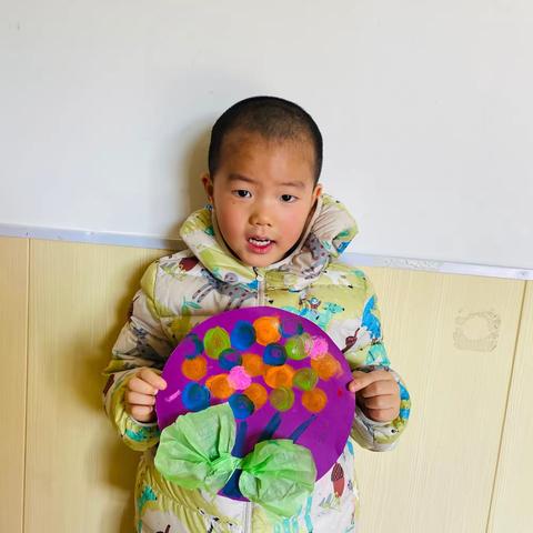 学会感恩 与爱同行———合肥瑶海格林童话幼儿园中一班感恩节活动