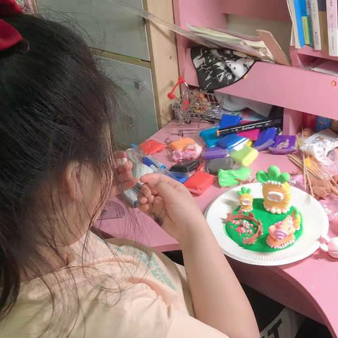 小妞做手工