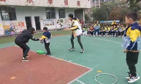 鱼塘中心幼儿园运动会开始啦！