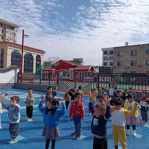活力篮球——幼教中心小三班晨练活动花絮