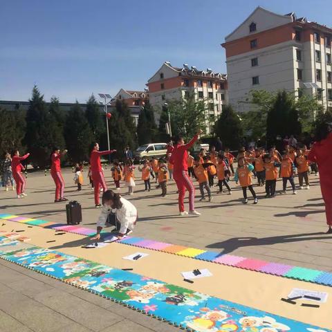 蓓蕾幼儿园“走进春天，绘出未来”亲子绘画活动