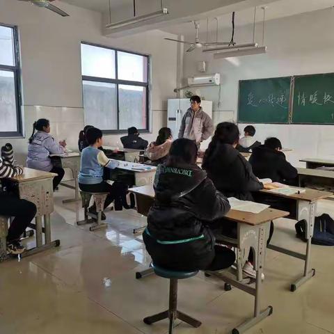 大王集镇乔楼小学开展“爱心传递，情暖校园”主题班会掠影