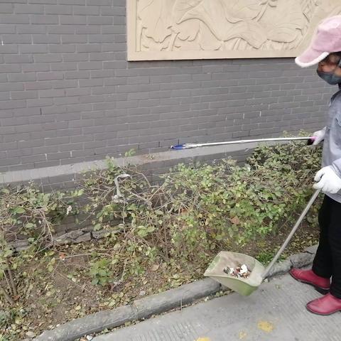 文北二社区对辖区居民院落环境卫生进行整治