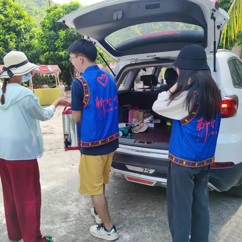 本号镇新时代文明实践所组织开展大里乡村旅游月志愿服务活动