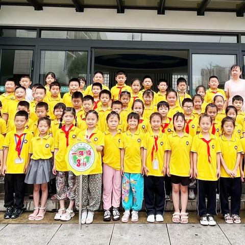 “桃李不语 ，下自成蹊”——阳逻街中心小学2021-2022学年第二学期班务工作纪实之一（3）班