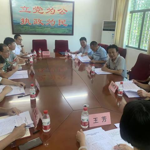 县人大常委会领导到我镇调研县镇人大换届工作