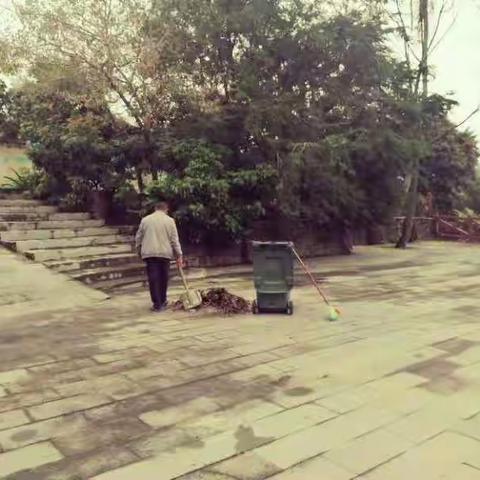 南罗村委会开展人居环境卫生整治大扫除