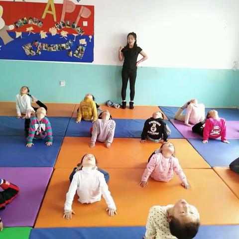 七棵树中心幼儿园舞蹈特色课正式开始啦！