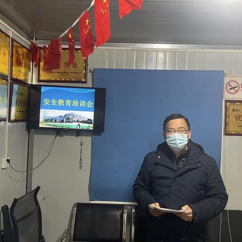 江夏分公司907线在机动车队正式上线营运。