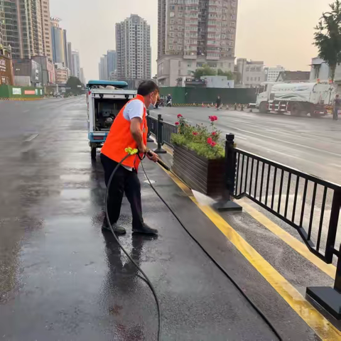 清洁人人有责  共享卫生环境——东大街街道开展城市环境卫生清洁整治行动