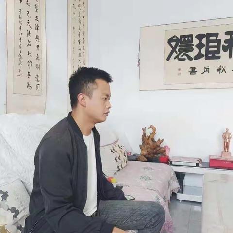 倾心关注稚嫩的童心，细心倾同祈盼的心声，精心呵护放飞的童真─记2022年县级园丁奖优秀班主任蔺小峰