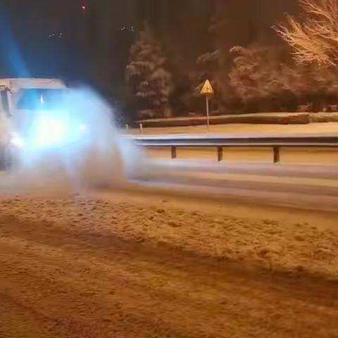 浴“雪”奋战，我们坚守在第一线