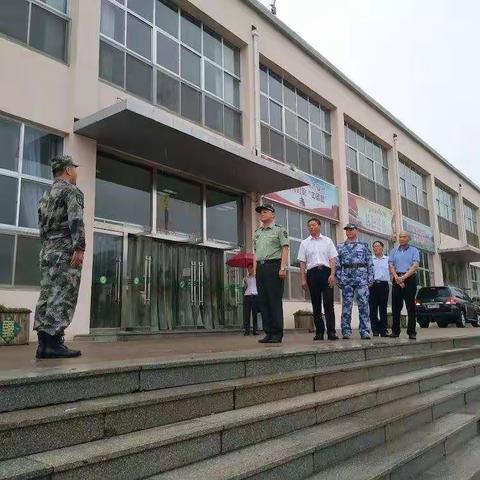 携笔从戎  保家卫国