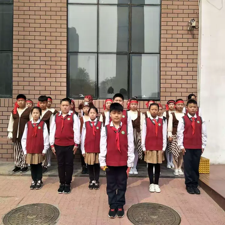 石家庄市现代城小学升旗仪式