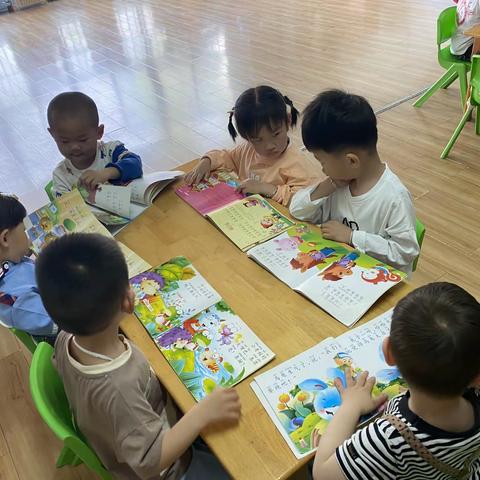 易德幼儿园点点班第十五周生活记录