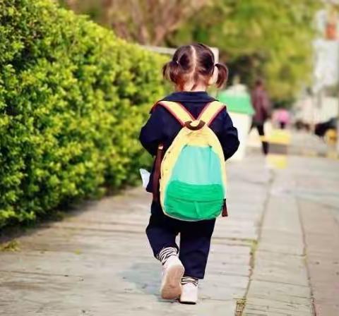 手把手以诚指导     一对一用爱沟通 ----一年级家校合力，线上教学保质量