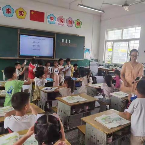 锋芒初试展风采，薪火相传促成长—记卢市小学新教师展示课活动