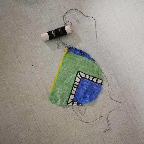 熟溪小学四(3)班林兴制作成艾叶香包