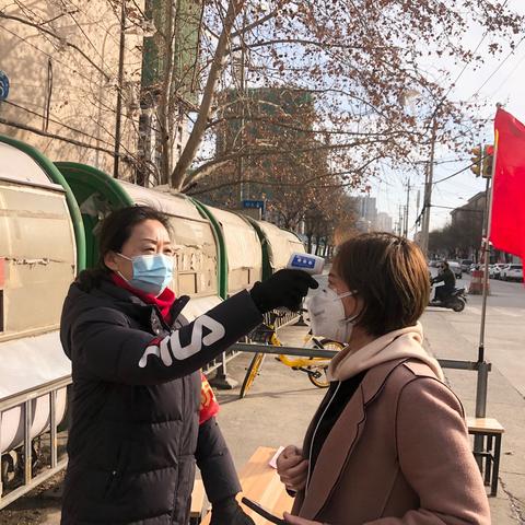 疫情防控战排头兵，桃园北社区守护人