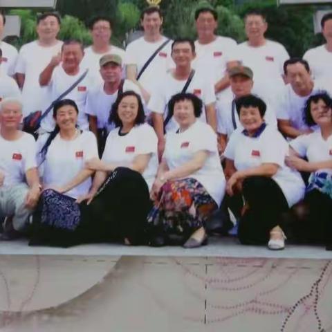 丹东师范体育班毕业40年相聚凤凰山