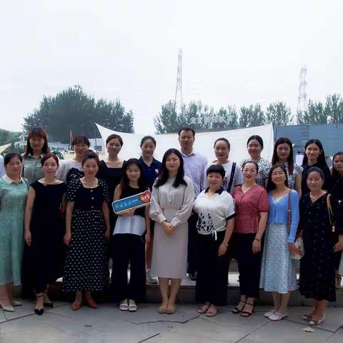 荷风筑梦   静待花开…