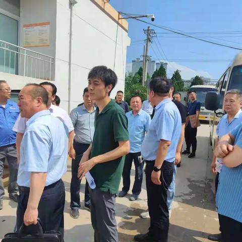 【临潼住建·燃气办】省第三督导组赴临潼区督导调研燃气安全隐患排查整治工作。