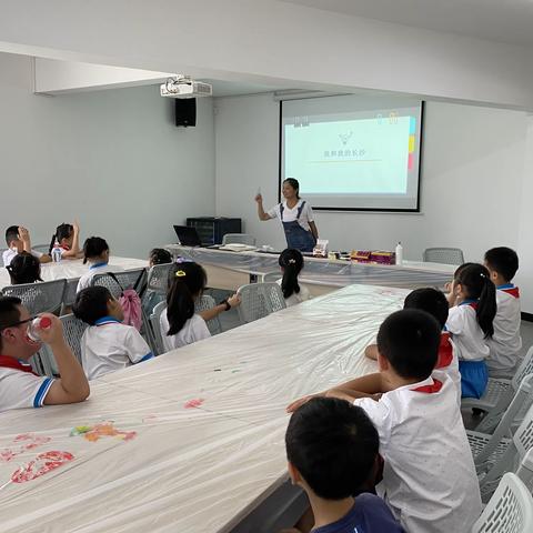 万科魅力幸福里社区联手丽音艺术之“我和我的长沙2020”美术公益课堂圆满结束