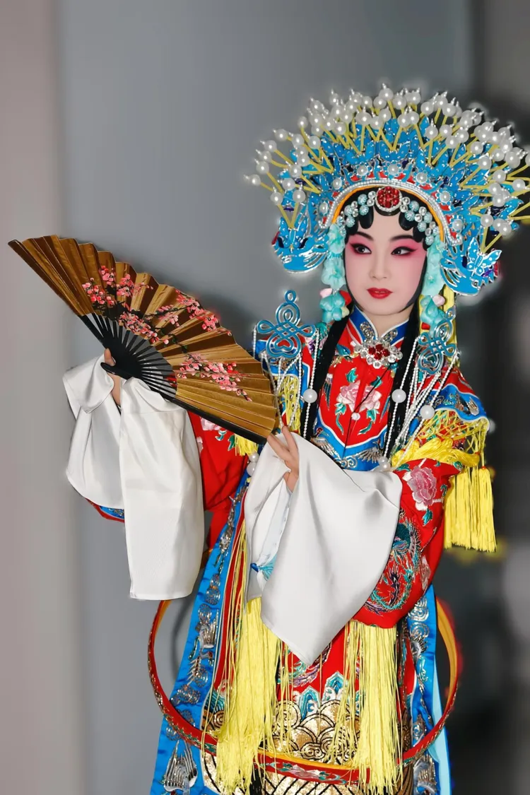 学习京剧《贵妃醉酒》.海岛冰轮初转腾