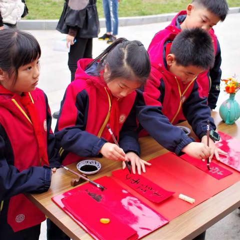 心中有爱，心怀感恩