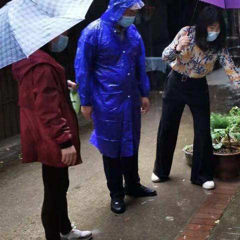 花桥街全力以赴防渍水，确保居民出行易