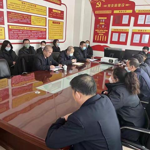 乌鲁木齐电务段车载设备车间“勇当火车头、先行做贡献”主题宣讲