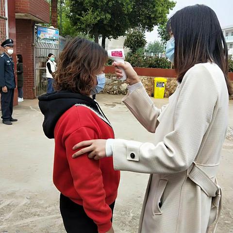 东洪小学疫情防控暨学校开学复课模拟演练