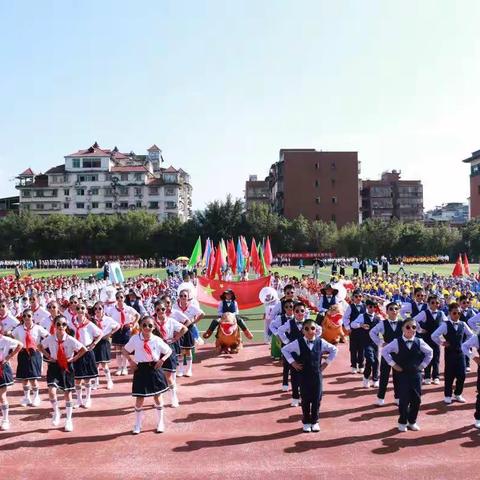 山河染秋色·相见又逢秋—五年级五班纪实有感