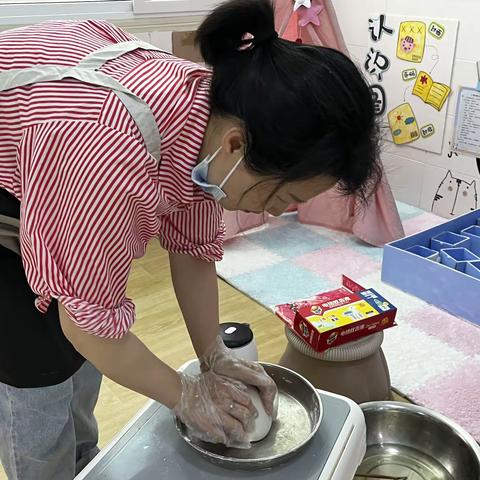 庆祝“五一”国际劳动节活动——搓汤圆 品美食