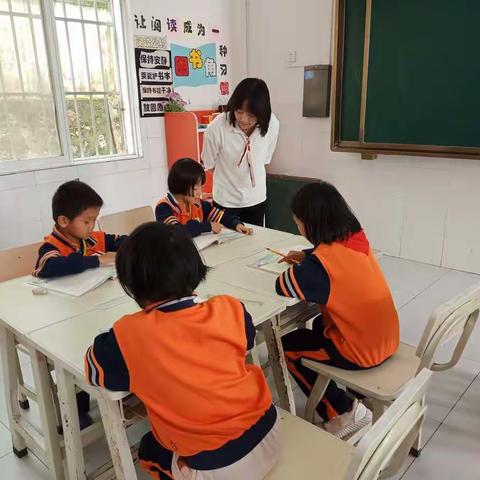 聚焦课堂，以研促改——组织课堂讨论，优化课堂教学——十街乡中心小学里片学区9月教研活动简记