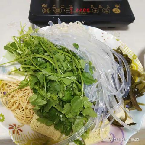 家乡美食   ——   火锅——我的最爱