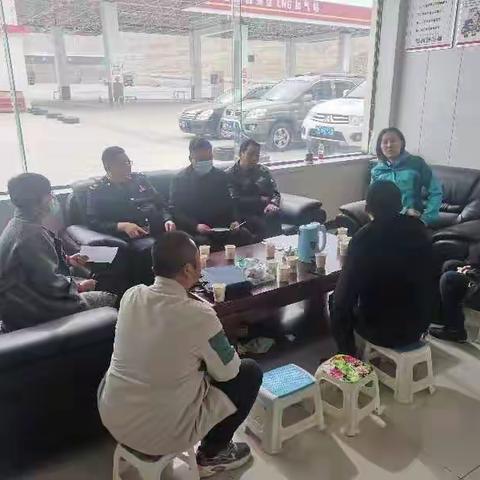 阿克塞县城加油站积极联合各部门对油品销售市场开展检查工作